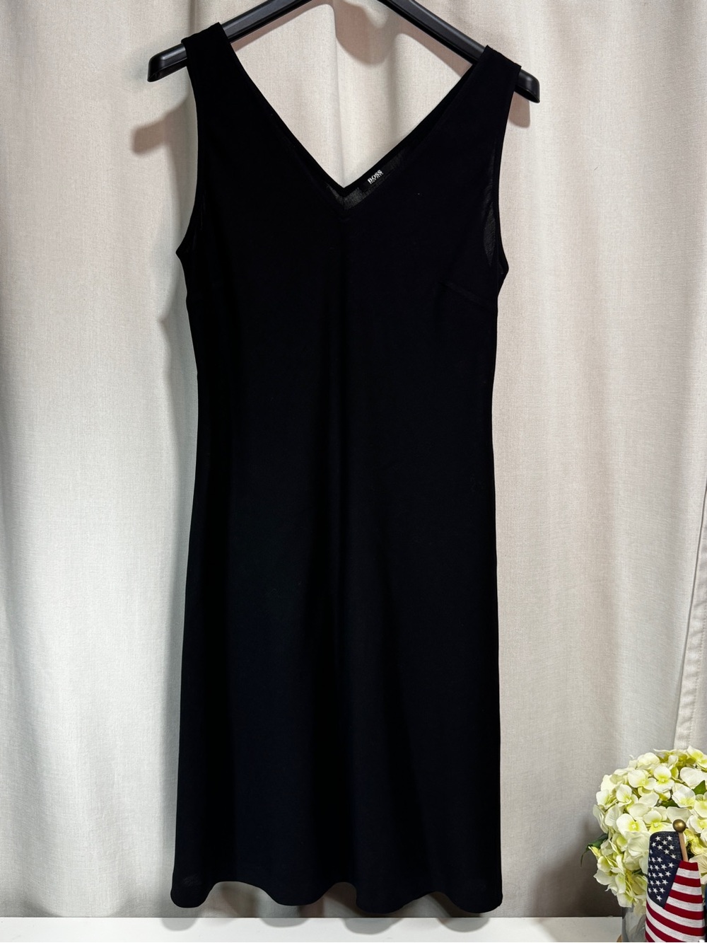 BOSS Hugo Boss Women's Black Solid V-Neck Sleeveless Midi A-line Dress Size 14